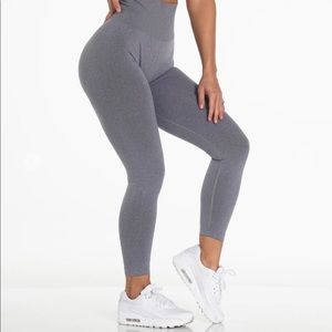 Grey NV seamless leggings NVGTN